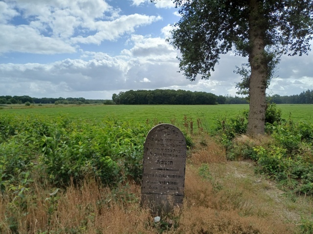Veenhuizen - stele op de joodse begraafplaats