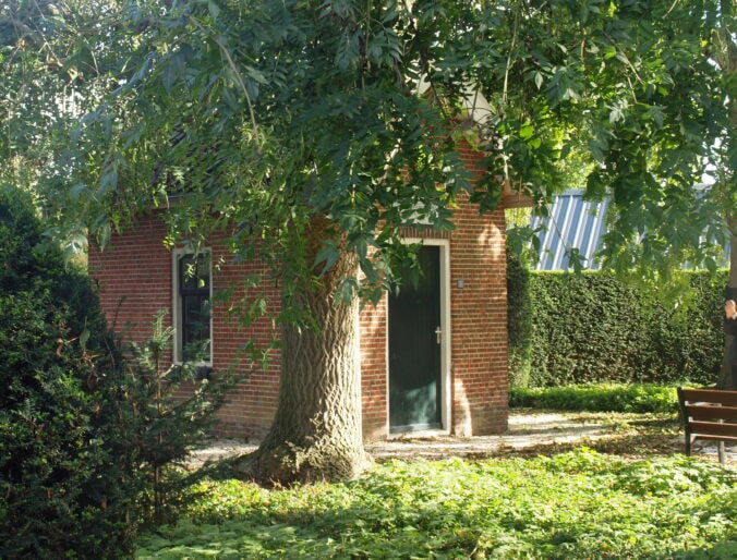 Sinoutskerke - lijkenhuisje