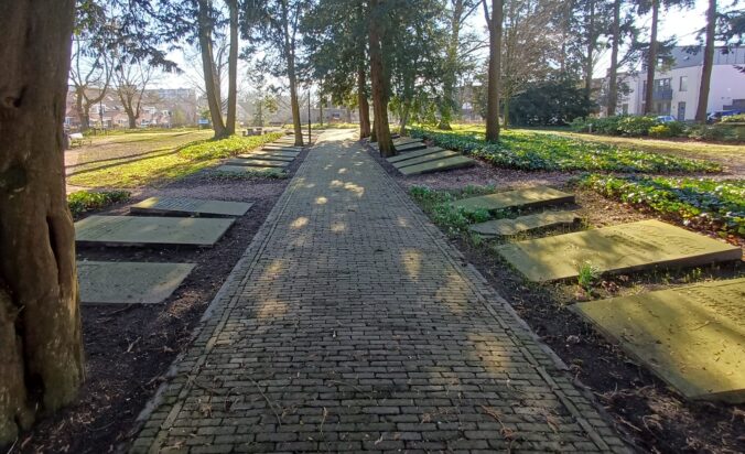 Veenendaal - Oude Begraafplaats